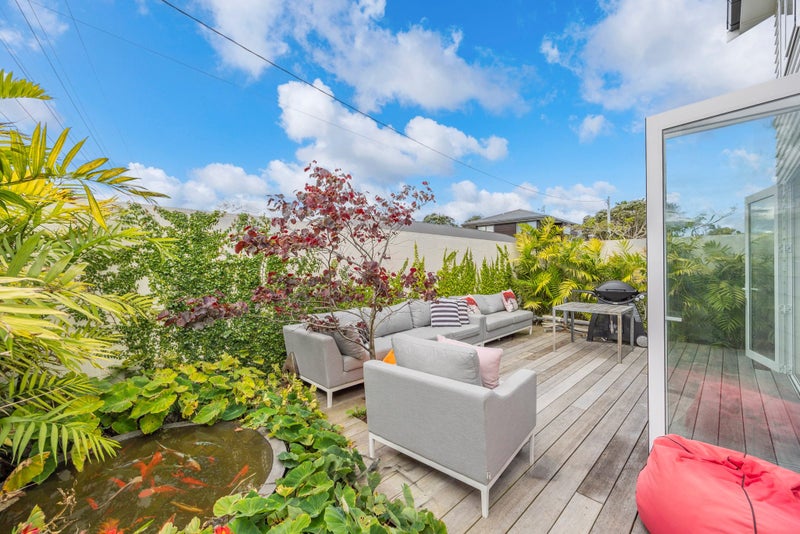 367 Beach Road, Campbells Bay, Auckland - Carousel 2
