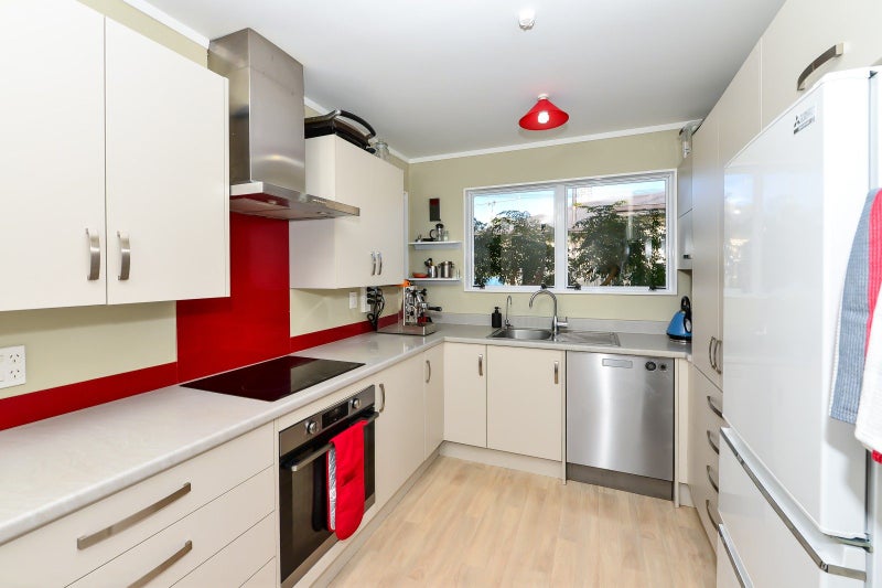 49A Naylor Street, Hamilton East, Hamilton - Carousel 2