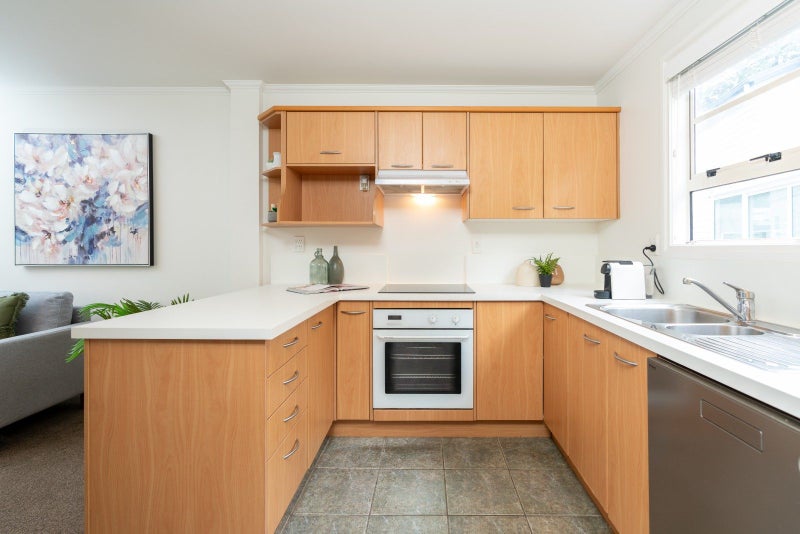 12B Glenmore Street, Thorndon, Wellington - Carousel 2