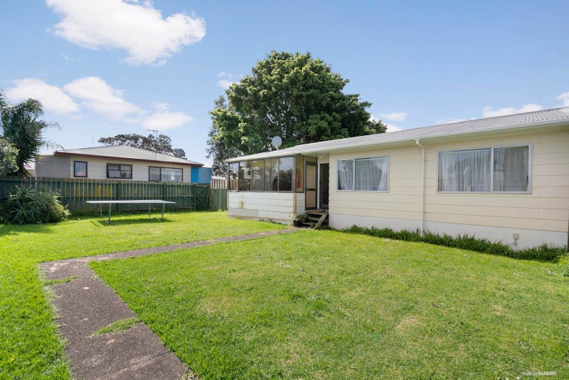 2/25A Tidal Road, Mangere, Auckland - Carousel 1