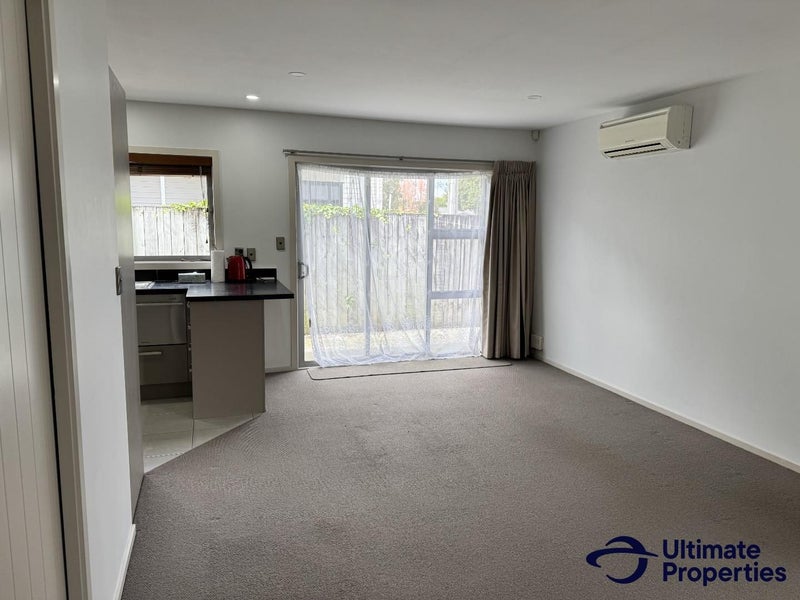 22A Cameron Road, Hamilton East, Hamilton - Carousel 2