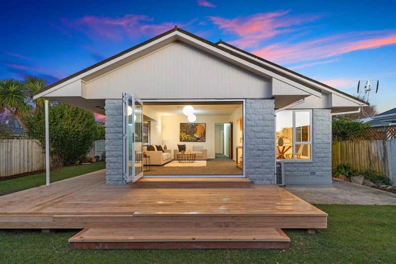 2/83 Conway Street, Somerfield, Christchurch - Carousel 1