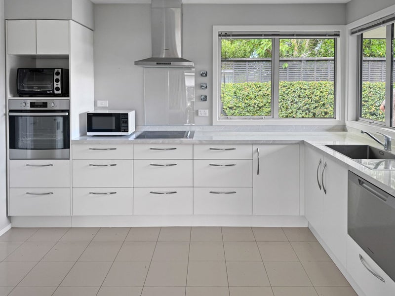 10 Searells Road, Strowan, Christchurch - Carousel 2