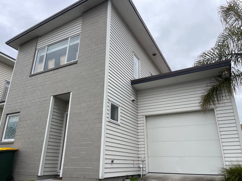 34E Arawa Street, New Lynn, Auckland - Carousel 1