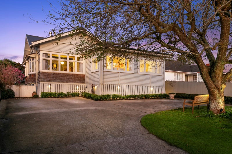 136 New Windsor Road, New Windsor, Auckland - Carousel 1