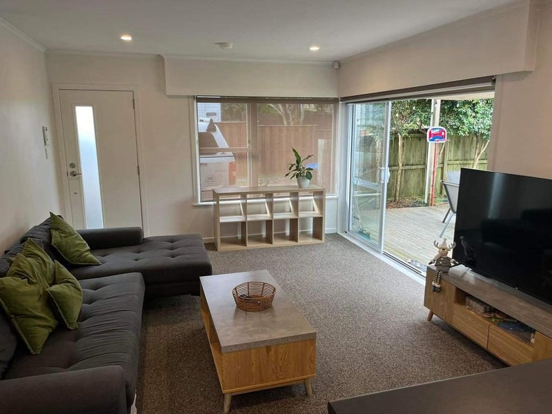 1/49 Felton Mathew Avenue, St Johns, Auckland - Carousel 1