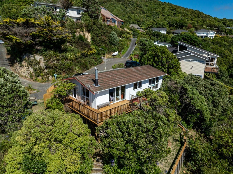 4 Baxter Way, Karori, Wellington - Carousel 1