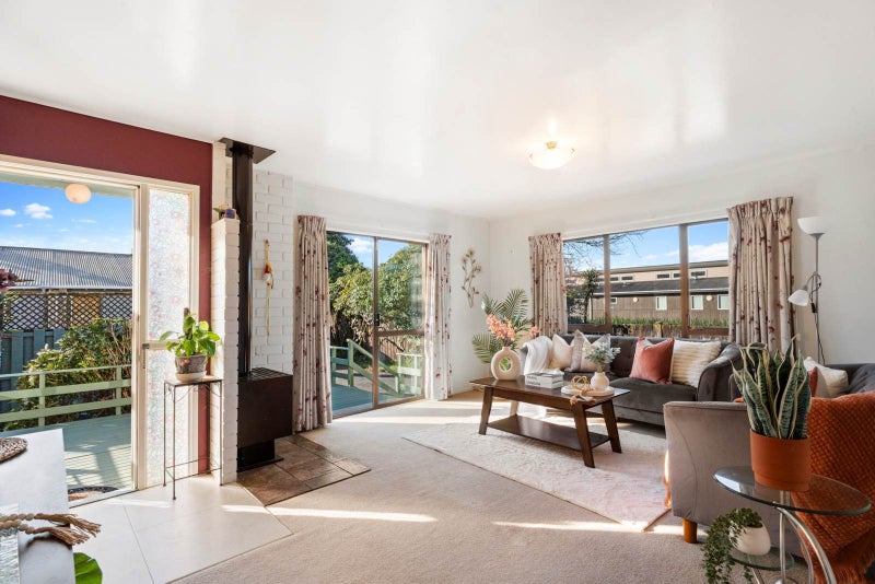 2/60 Beach Road, Pahurehure, Papakura - Carousel 1