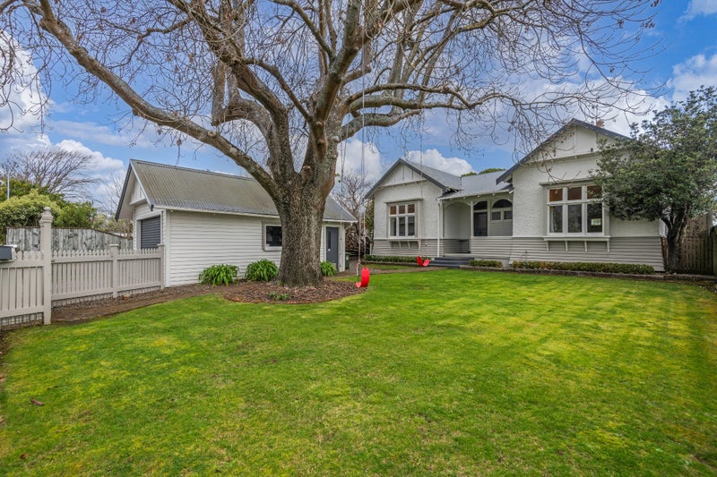 10 Manson Street, Terrace End, Palmerston North - Carousel 1