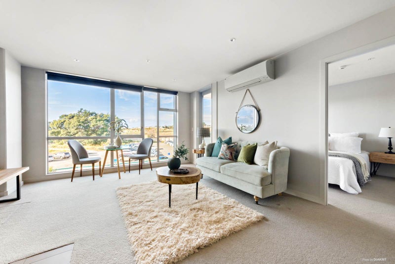 102/5 Rose Garden Lane, Albany, Auckland - Carousel 2