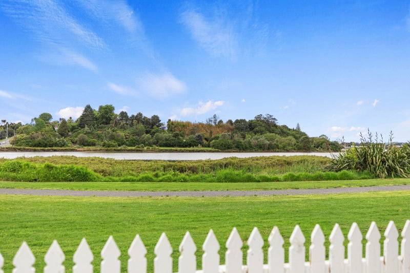 6A Lloyd Street, Parkvale, Tauranga - Carousel 2