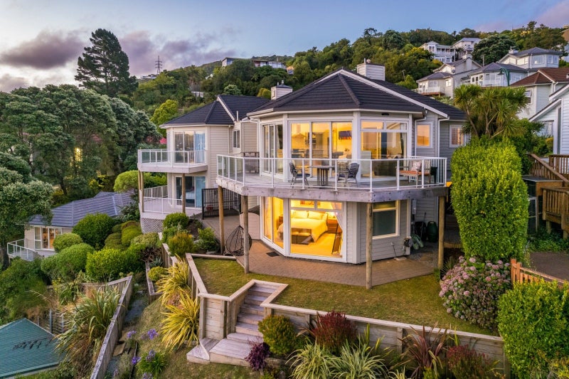 11 Curnow Way, Kaiwharawhara, Wellington - Carousel 2