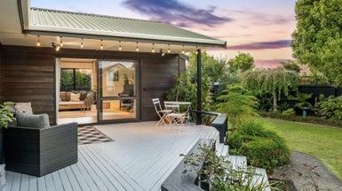 31 Crampton Court, Orewa, Orewa - Carousel 1