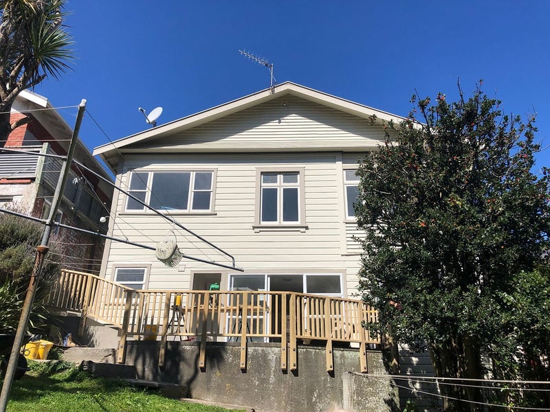 10 Hohiria Road, Hataitai, Wellington - Carousel 1