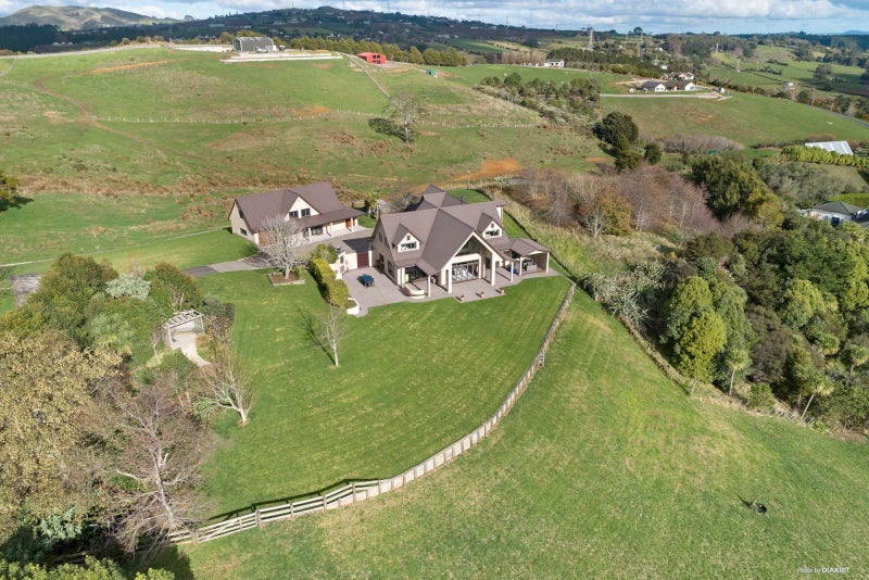 35 Matthew Whitford Drive, Drury - Carousel 1