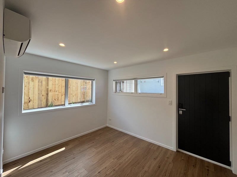 164A Golf Road, Titirangi, Auckland - Carousel 2