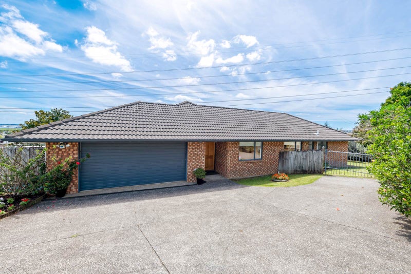 5 Kylie Court, Clover Park, Auckland - Carousel 1