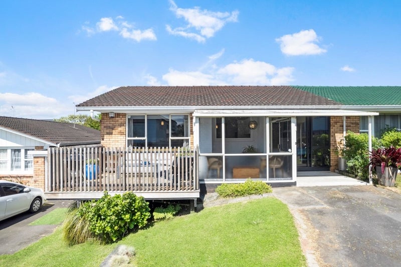 2/16 Stamford Park Road, Mount Roskill, Auckland - Carousel 1