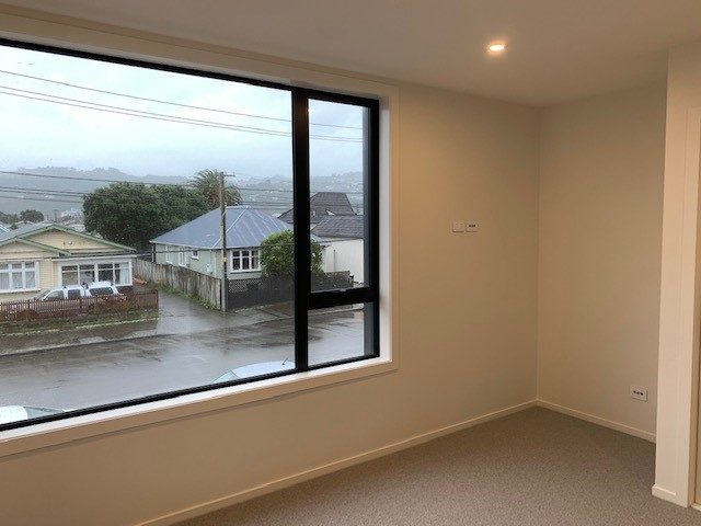 14C Tory Street, Petone, Lower Hutt - Carousel 21