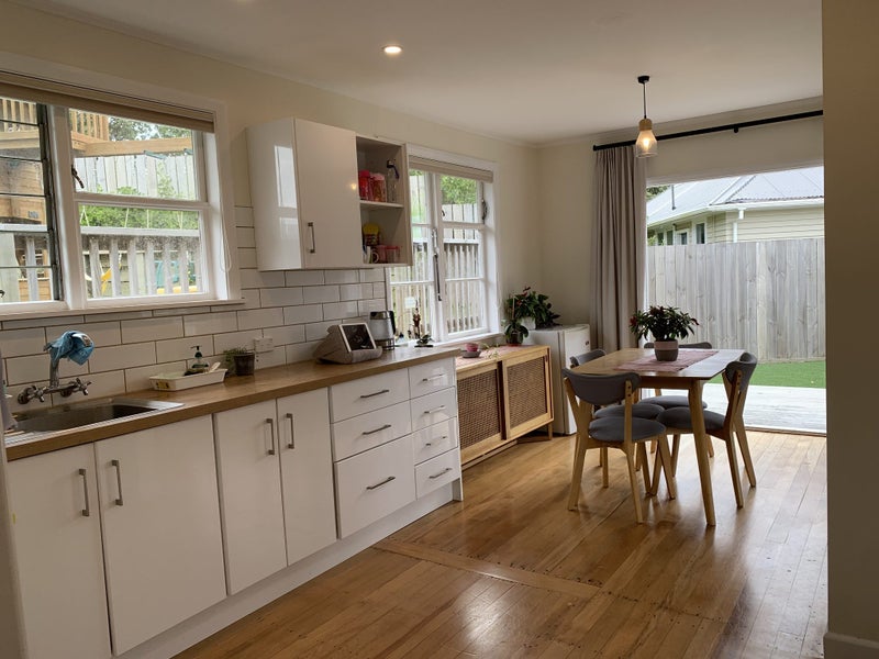 38 Lyndfield Lane, Newlands, Wellington - Carousel 2