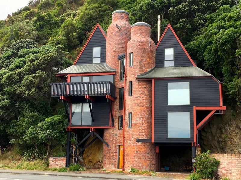 759 Marine Drive, Eastbourne, Lower Hutt - Carousel 2