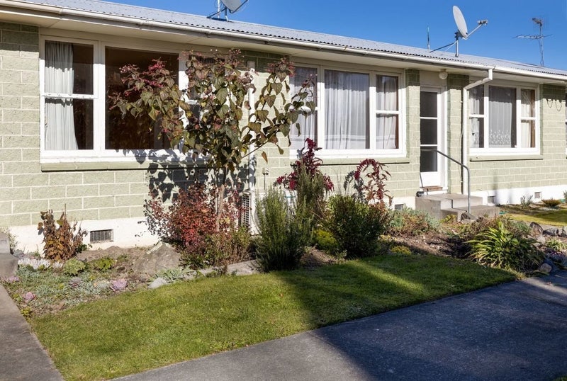 2/1 Ward Street, Springlands, Blenheim - Carousel 13