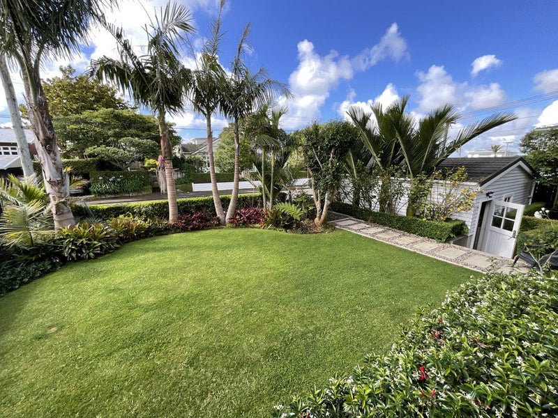 15 Wallace Place, Westown, New Plymouth - Carousel 32