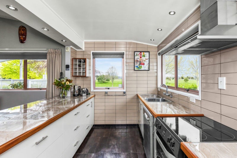 241 Westminster Avenue, Tamatea, Napier - Carousel 2