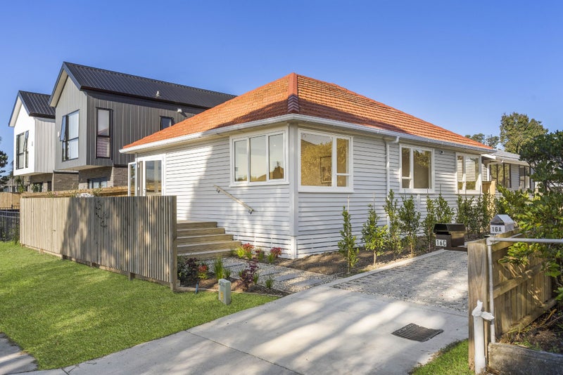 16A Durham Street, Te Atatu Peninsula, Auckland - Carousel 1