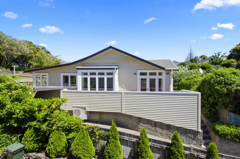 33 Crofton Road, Ngaio, Wellington - Carousel 1