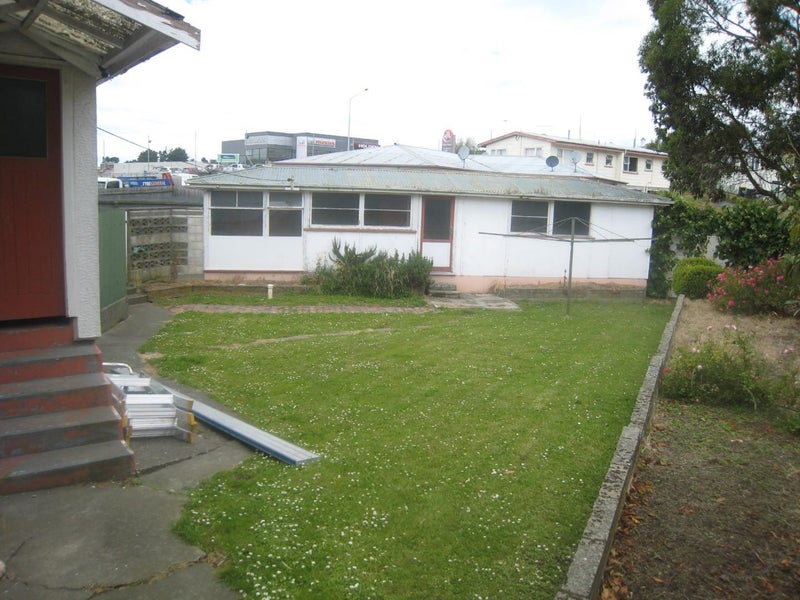 2 Macdonald Street, Waimataitai, Timaru - Carousel 12