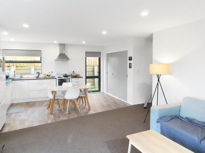 60A Stewart Drive, Newlands, Wellington - Carousel 2