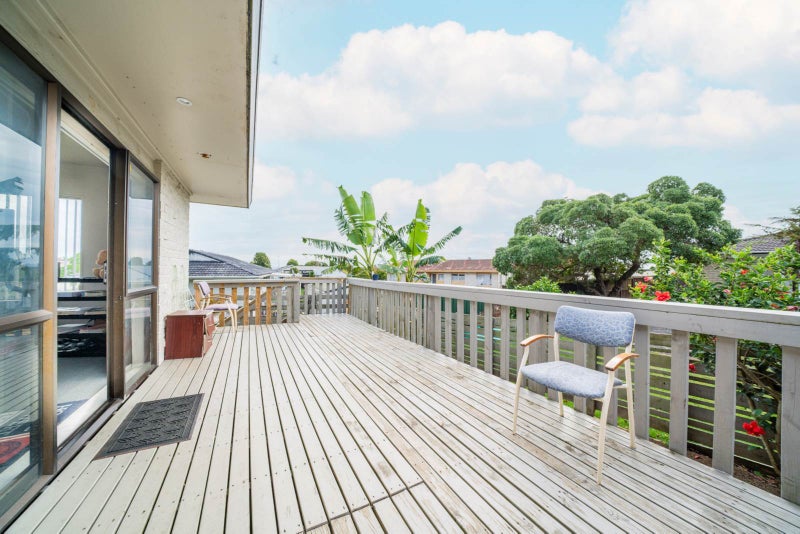 2/18 Frobisher Way, Clendon Park, Auckland - Carousel 2