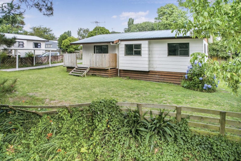 14 Manor Place, Bader, Hamilton - Carousel 1