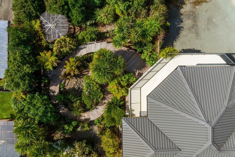 8A Waimarama Street, Waikawa, Picton - Carousel 2