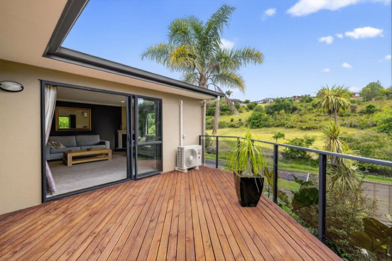202 Vale Street, Otumoetai, Tauranga - Carousel 2