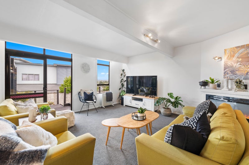 32 Churchill Road, Cockle Bay, Auckland - Carousel 2