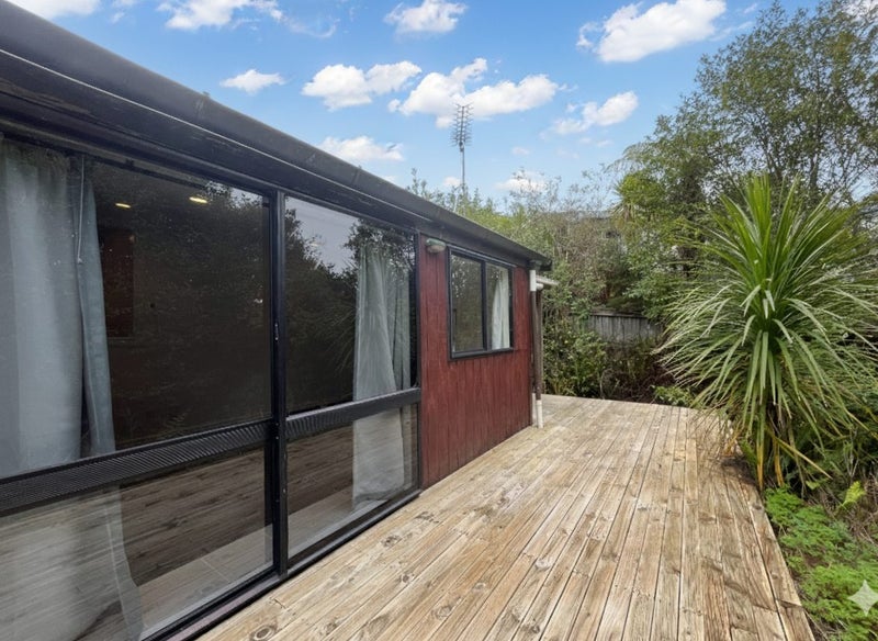 113 Albany Highway, Unsworth Heights, Auckland - Carousel 1