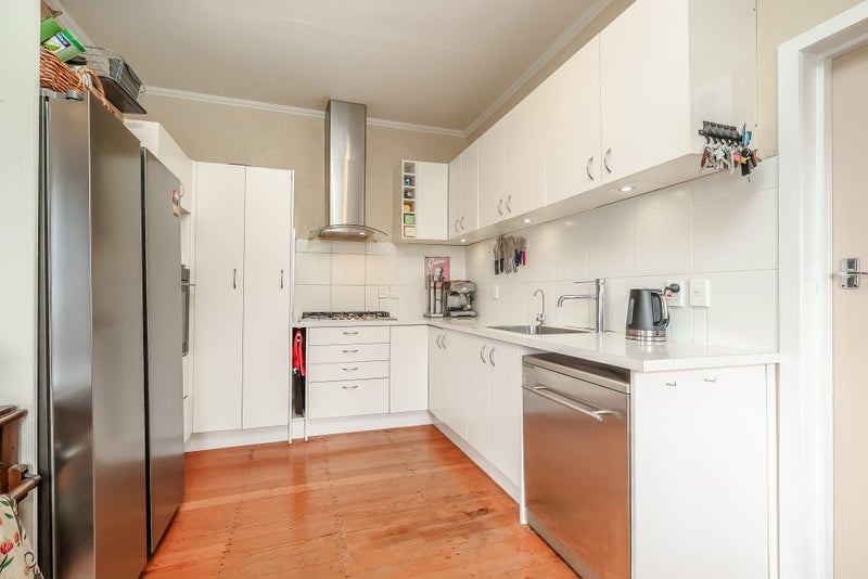 75 Oxley Crescent, Broad Bay, Dunedin - Carousel 2