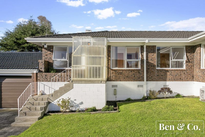 2/5 Ryburn Road, Mount Wellington, Auckland - Carousel 1