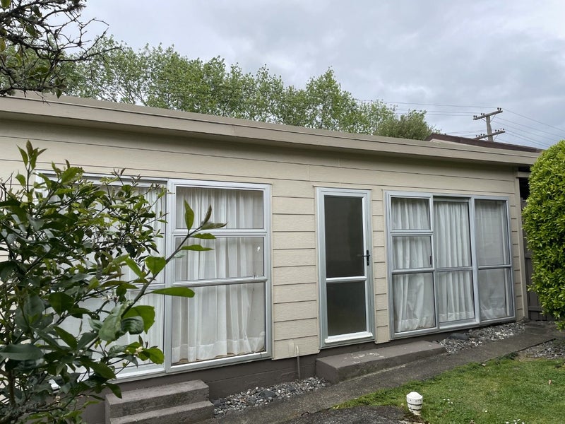 251 Clifton Road, Howick - Carousel 18