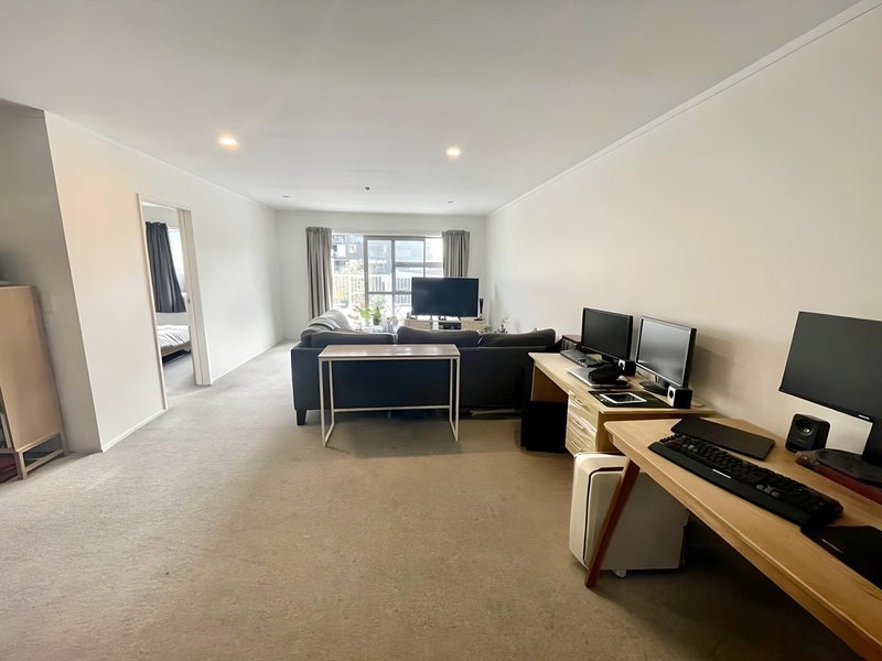 3/8 Girton Terrace, Mount Cook, Wellington - Carousel 2