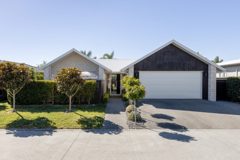 12 Kokihi Close, Papamoa Beach, Papamoa - Carousel 1
