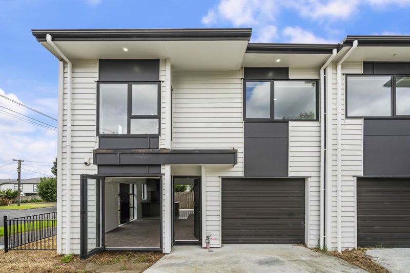 48A Waddell Avenue, Point England, Auckland - Carousel 2