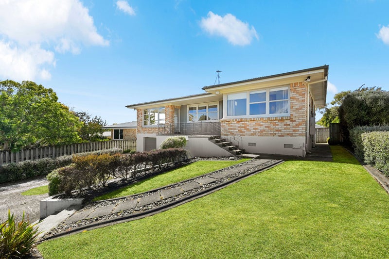 51 Flynn Road, Hillcrest, Hamilton - Carousel 1