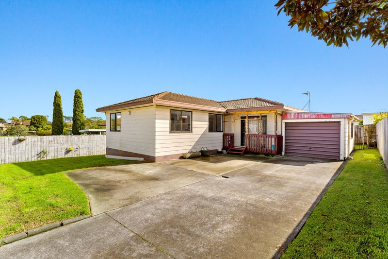 2/10 Silver Creek Road, Weymouth, Auckland - Carousel 1