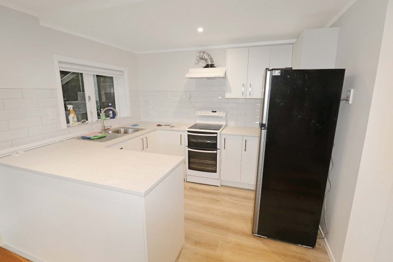 16 Whaui Street, Vogeltown, Wellington - Carousel 1