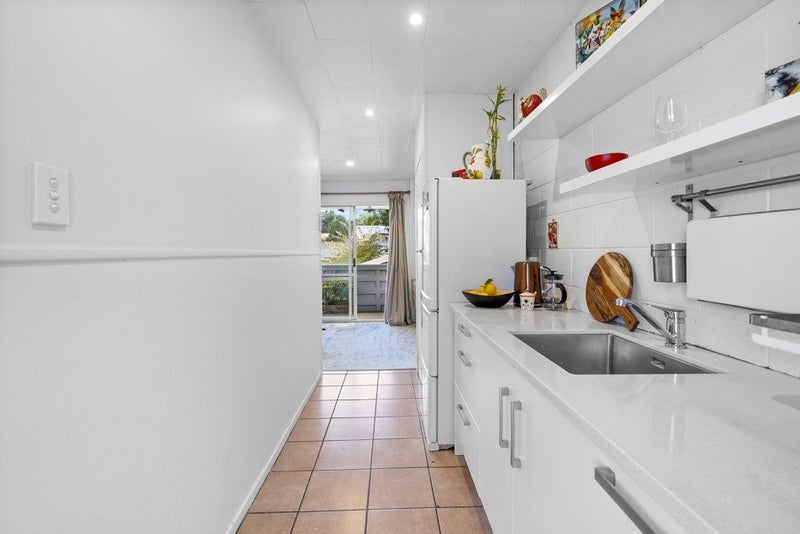 8/6 Opoia Road, Hamilton East, Hamilton - Carousel 2