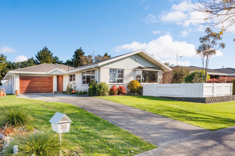 52 Carter Crescent, Awapuni, Palmerston North - Carousel 1