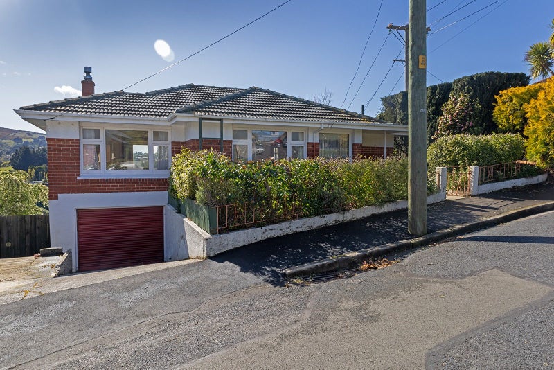 12 Cairnhill Street, Maori Hill, Dunedin - Carousel 1
